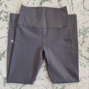 Vuori Gray Leggings